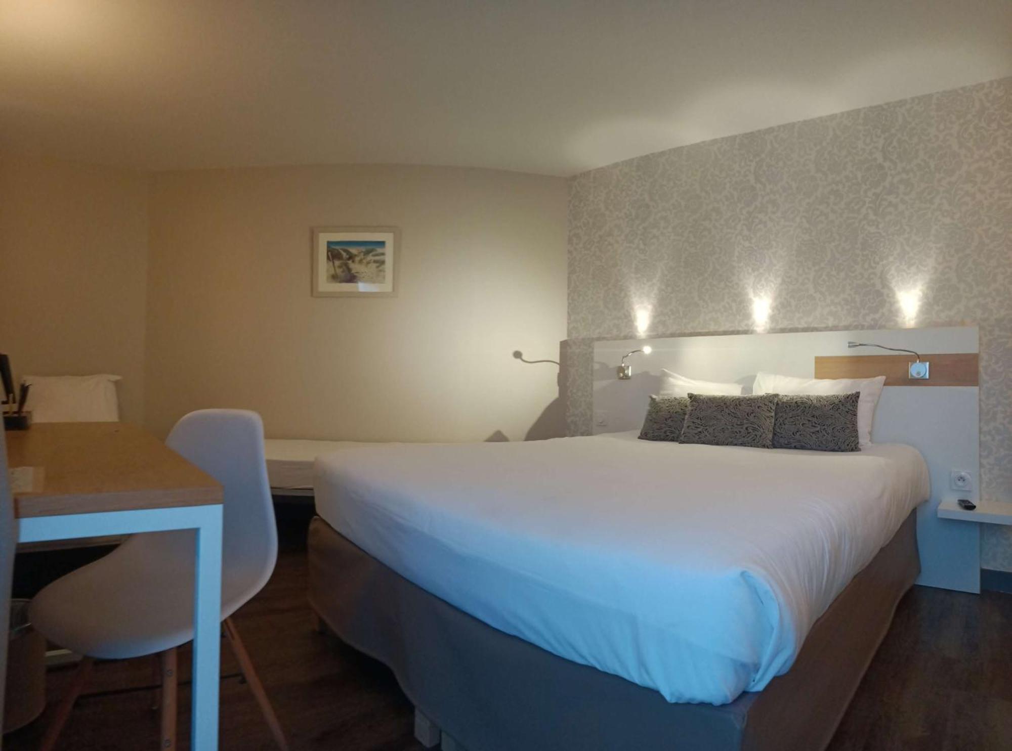 Brit Hotel Les Alizes ポルニック エクステリア 写真