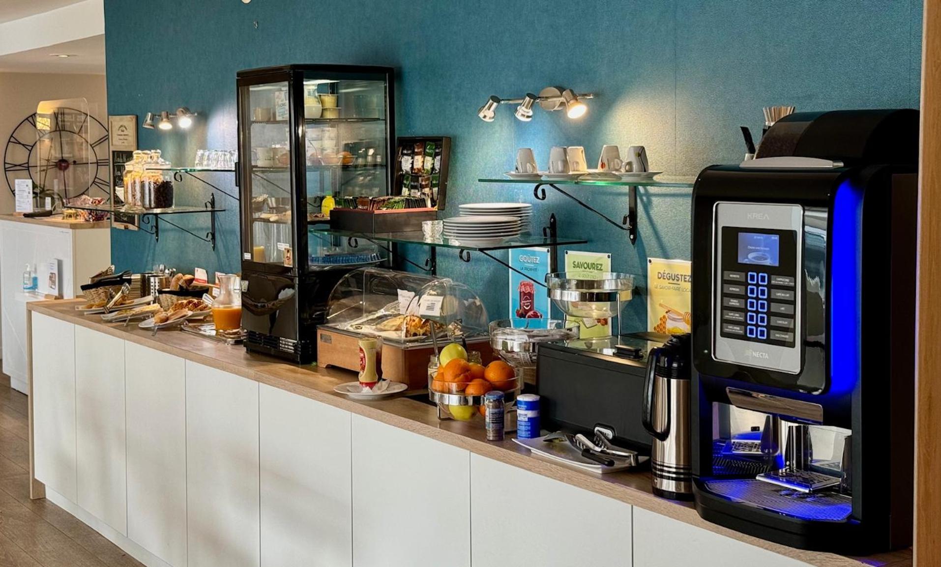 Brit Hotel Les Alizes ポルニック エクステリア 写真